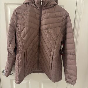 London Fog Women Waterproof Puffed Jacket Lightweight.